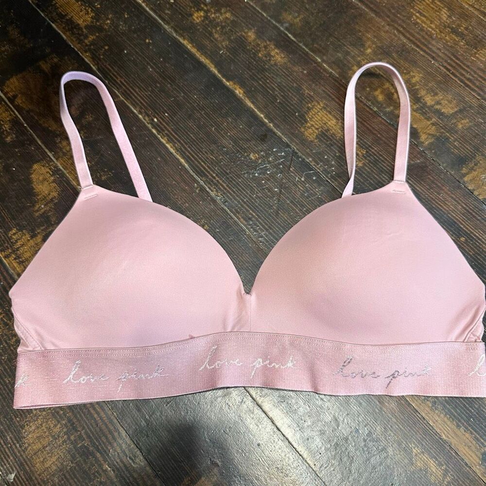 Victoria’s Secret 36B wear everywhere wireless push-up bra